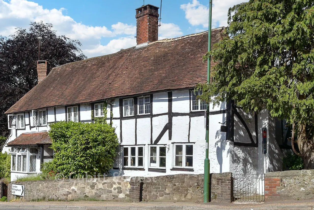 2 bed character property for sale, Church Hill, Pulborough, RH20