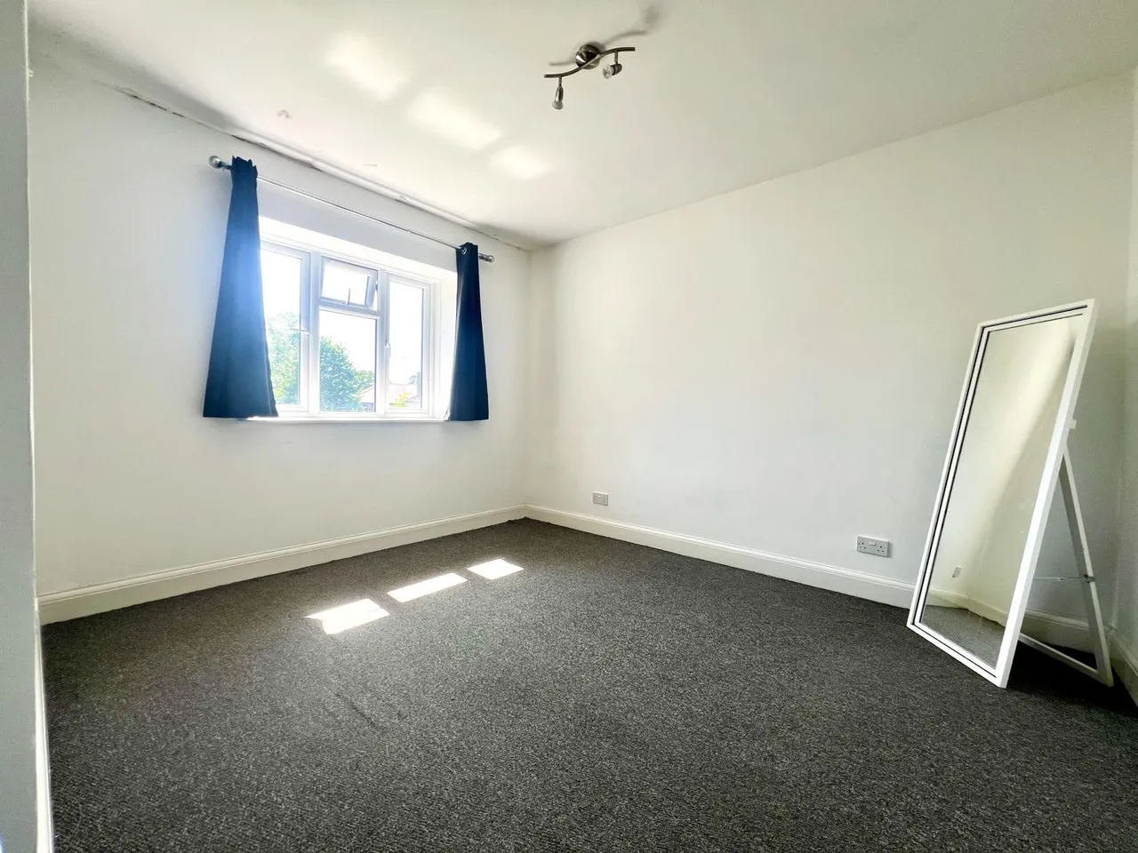 Darrell Close, Slough, SL3, photo 9