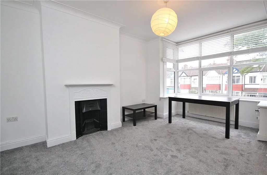 Northfield Avenue, Ealing, W13, photo 2