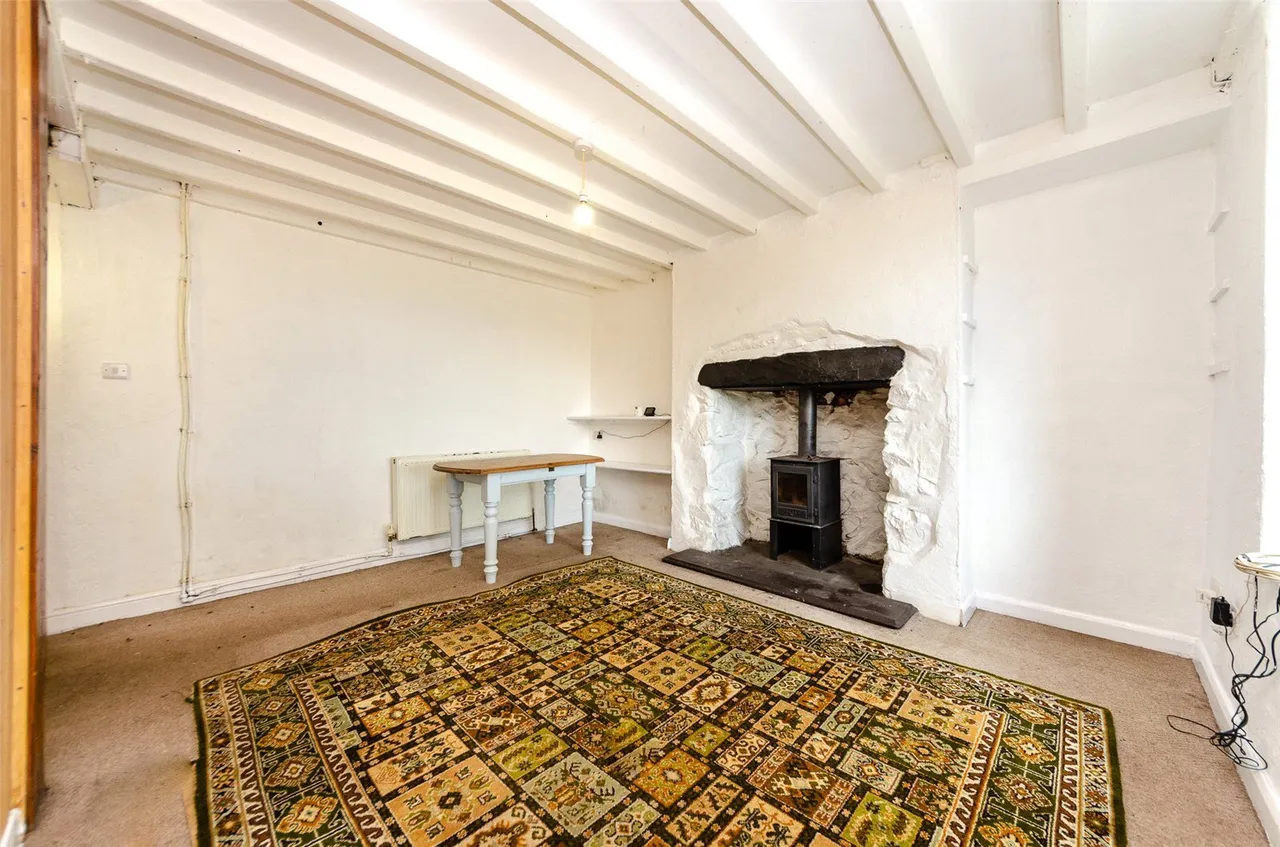 Cwm-y-Glo, Caernarfon, LL55, photo 2