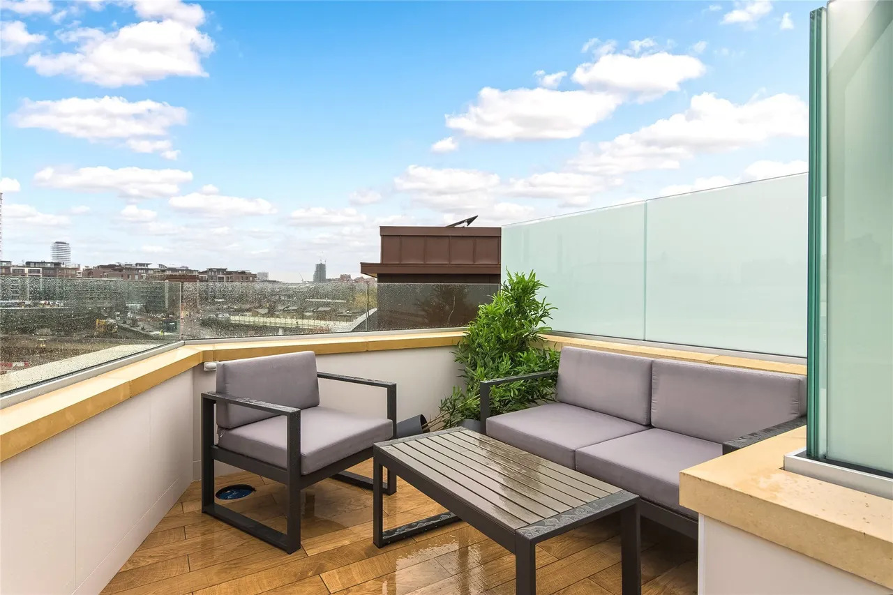 Hand Flower House, 617 Kings Road, London, SW6, photo 6