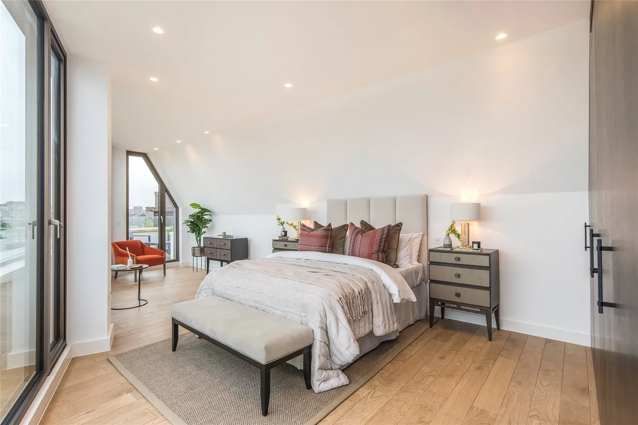 Hand Flower House, 617 Kings Road, London, SW6, photo 7