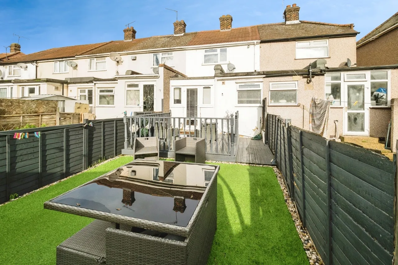 Oval Road South, Dagenham, RM10, photo 18