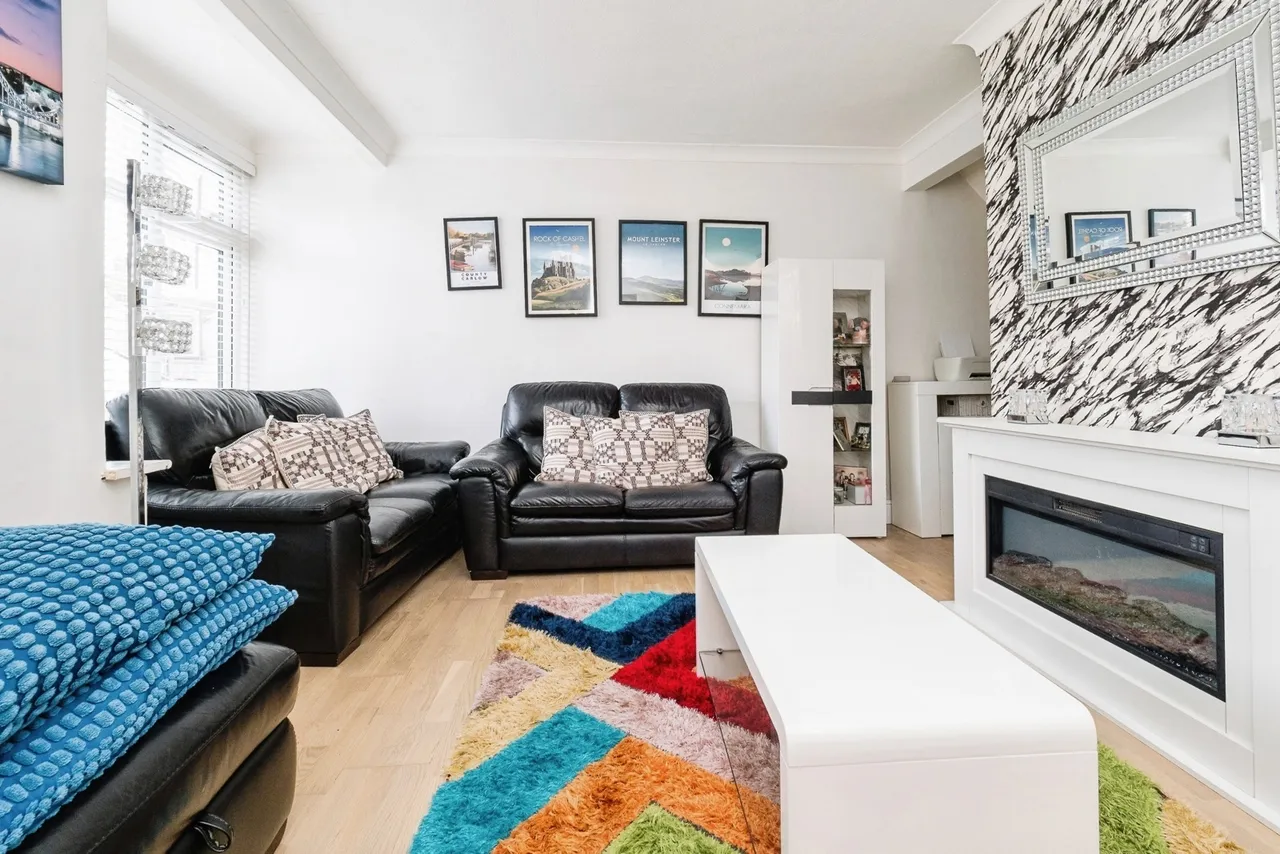 Oval Road South, Dagenham, RM10, photo 2