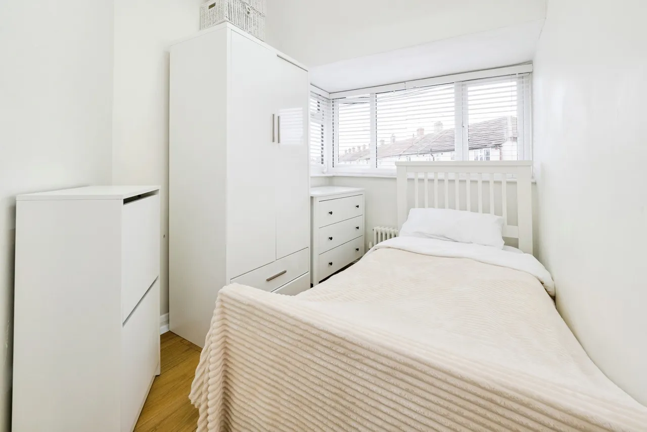 Oval Road South, Dagenham, RM10, photo 7