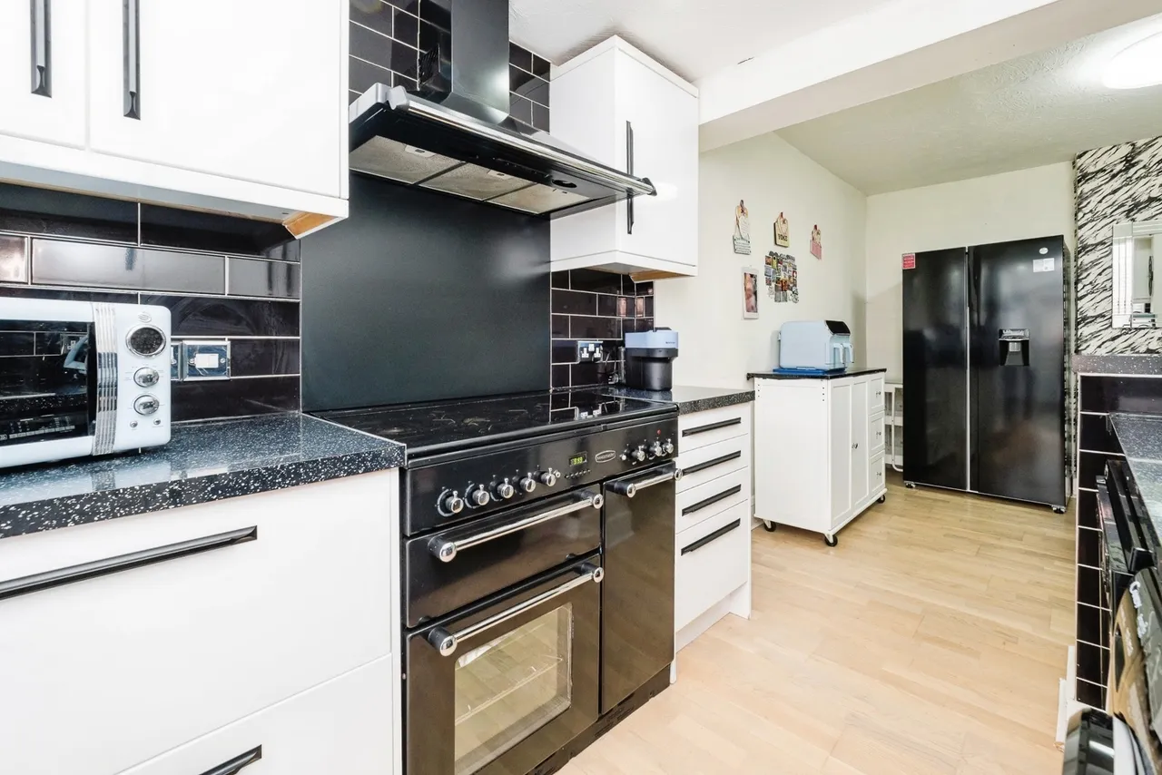 Oval Road South, Dagenham, RM10, photo 13