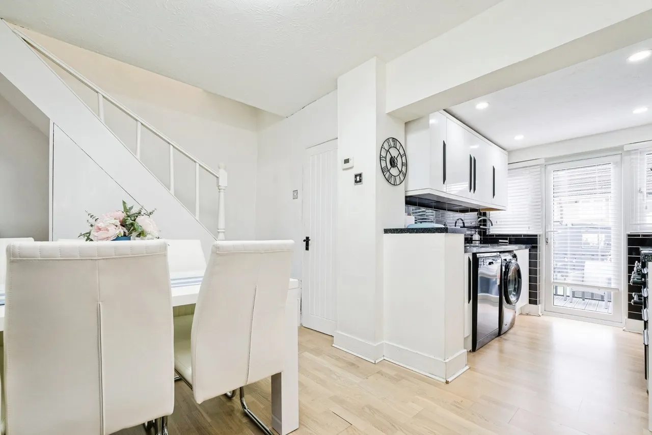 Oval Road South, Dagenham, RM10, photo 14