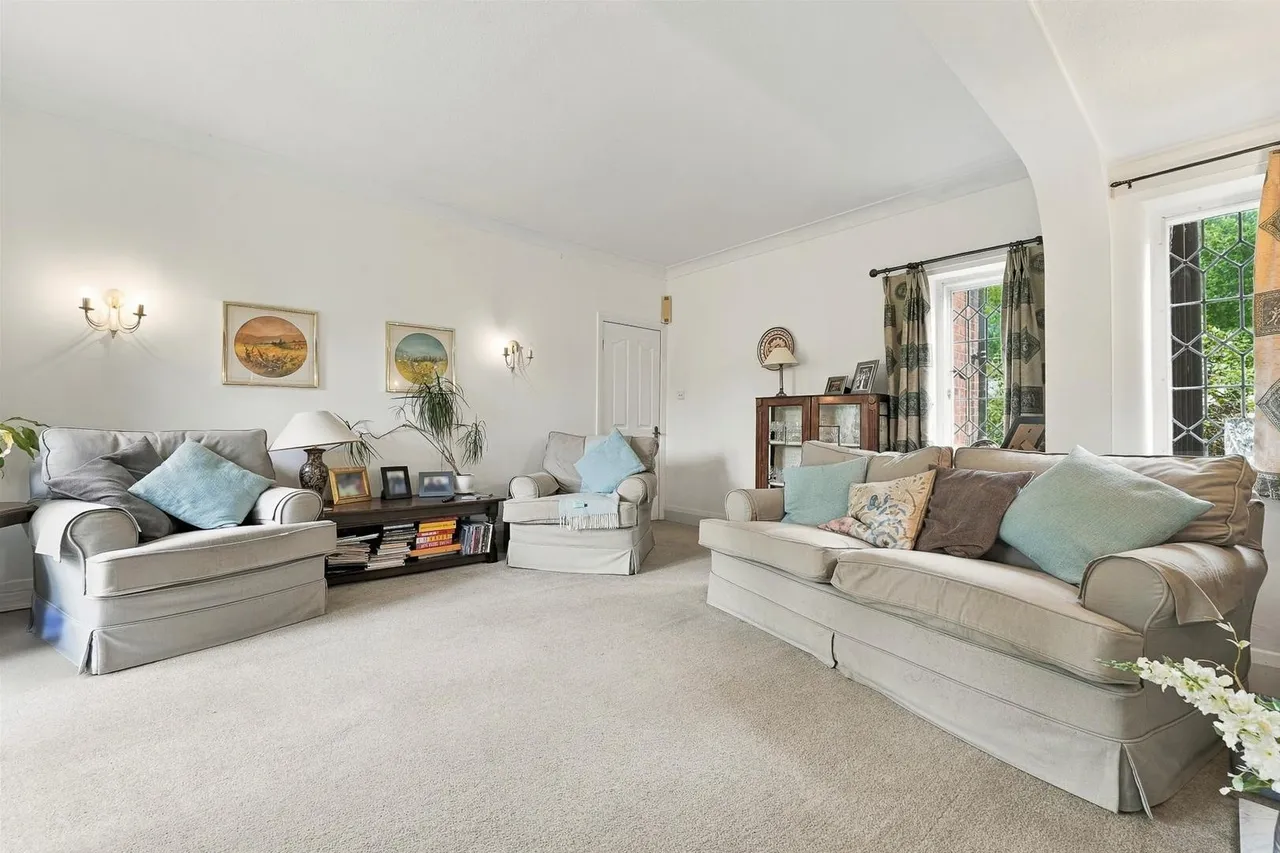 Macclesfield Road, Prestbury, SK10, photo 8
