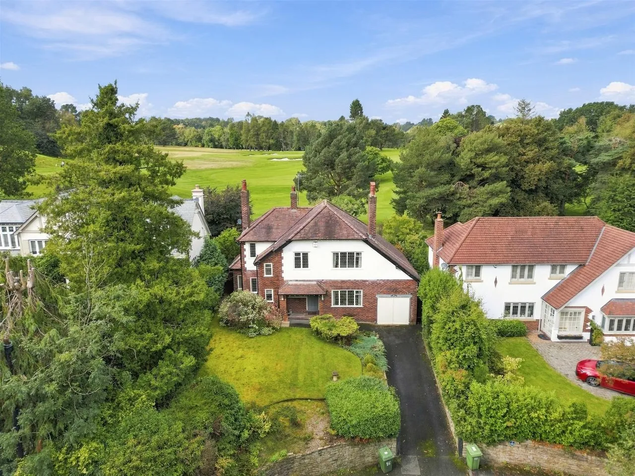 4 bed property for sale, Macclesfield Road, Prestbury, SK10