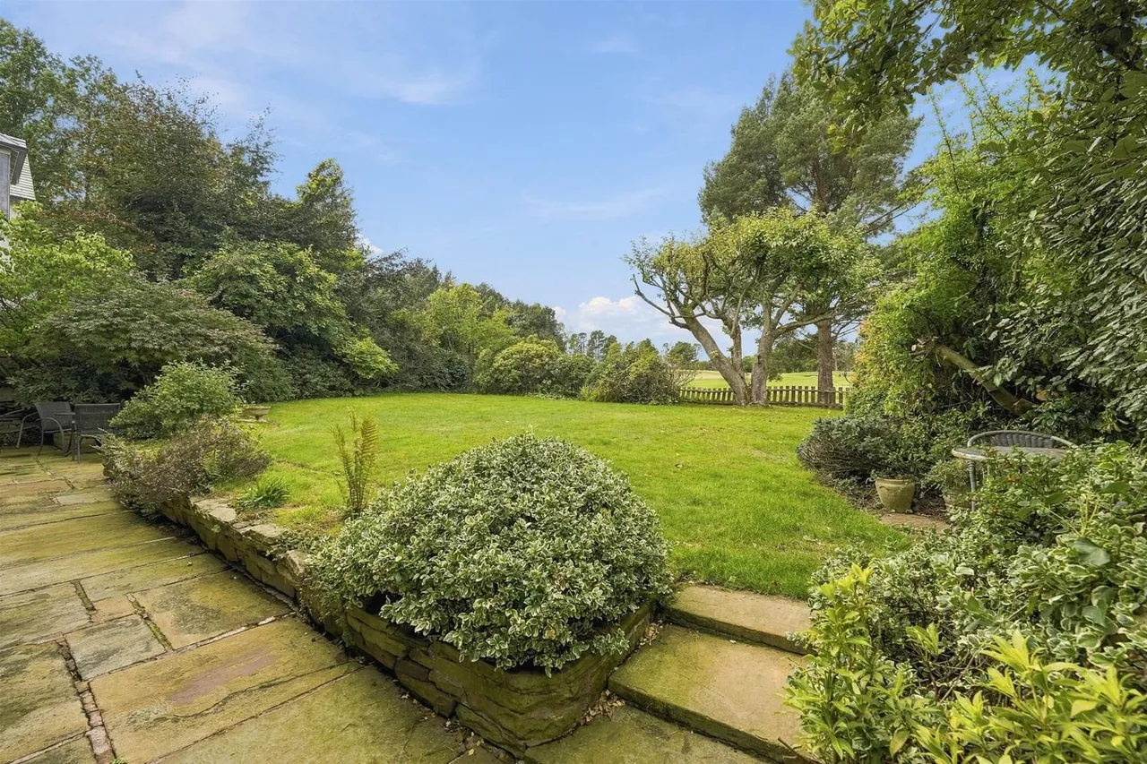 Macclesfield Road, Prestbury, SK10, photo 6
