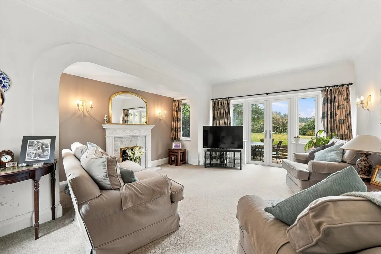 Macclesfield Road, Prestbury, SK10, photo 2