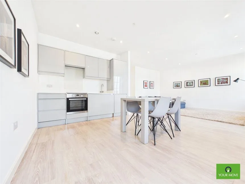 High Street, Hornchurch, RM12, photo 6