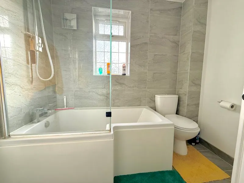 Luton Road, Caddington LU1 4AF, photo 14