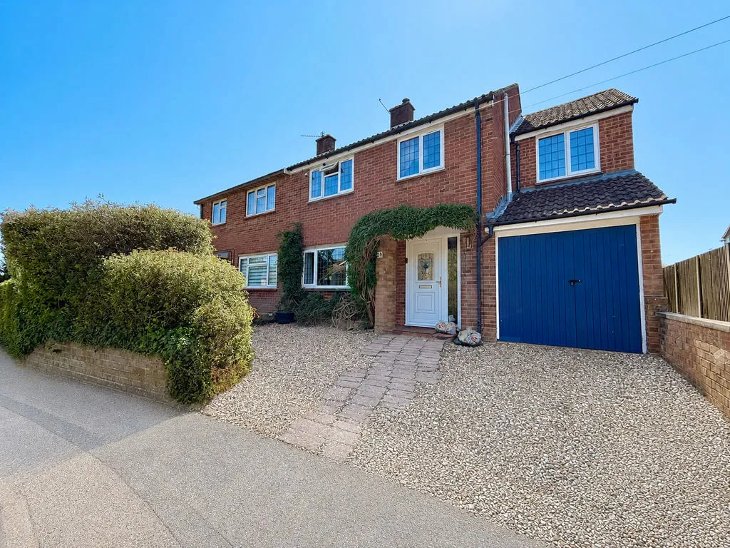 Luton Road, Caddington LU1 4AF, photo 17