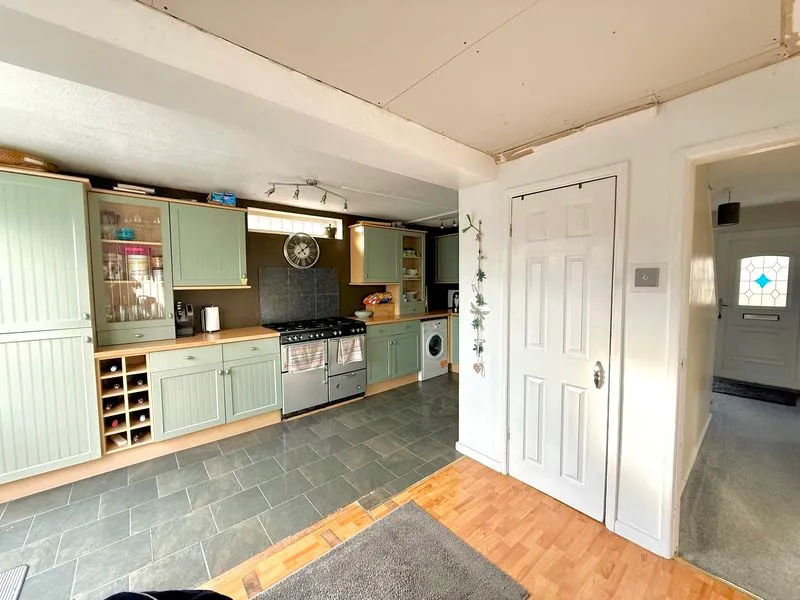 Luton Road, Caddington LU1 4AF, photo 13