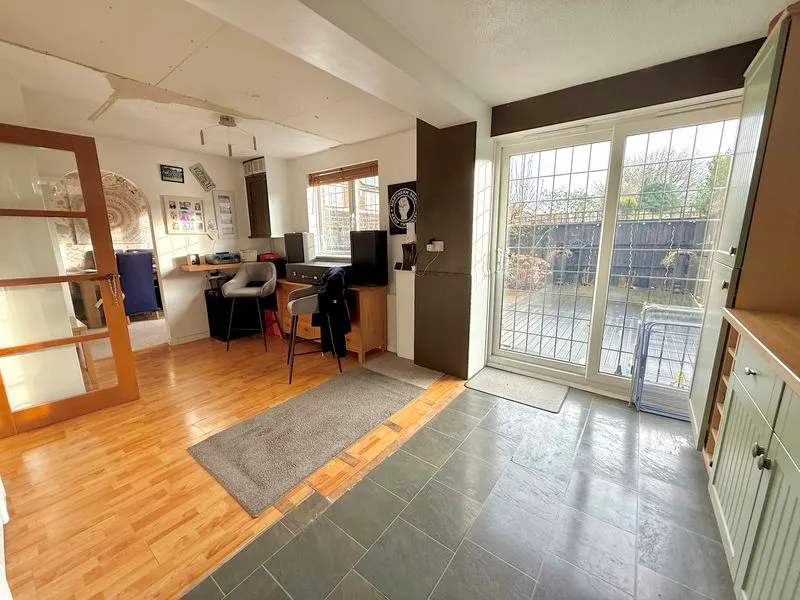 Luton Road, Caddington LU1 4AF, photo 4