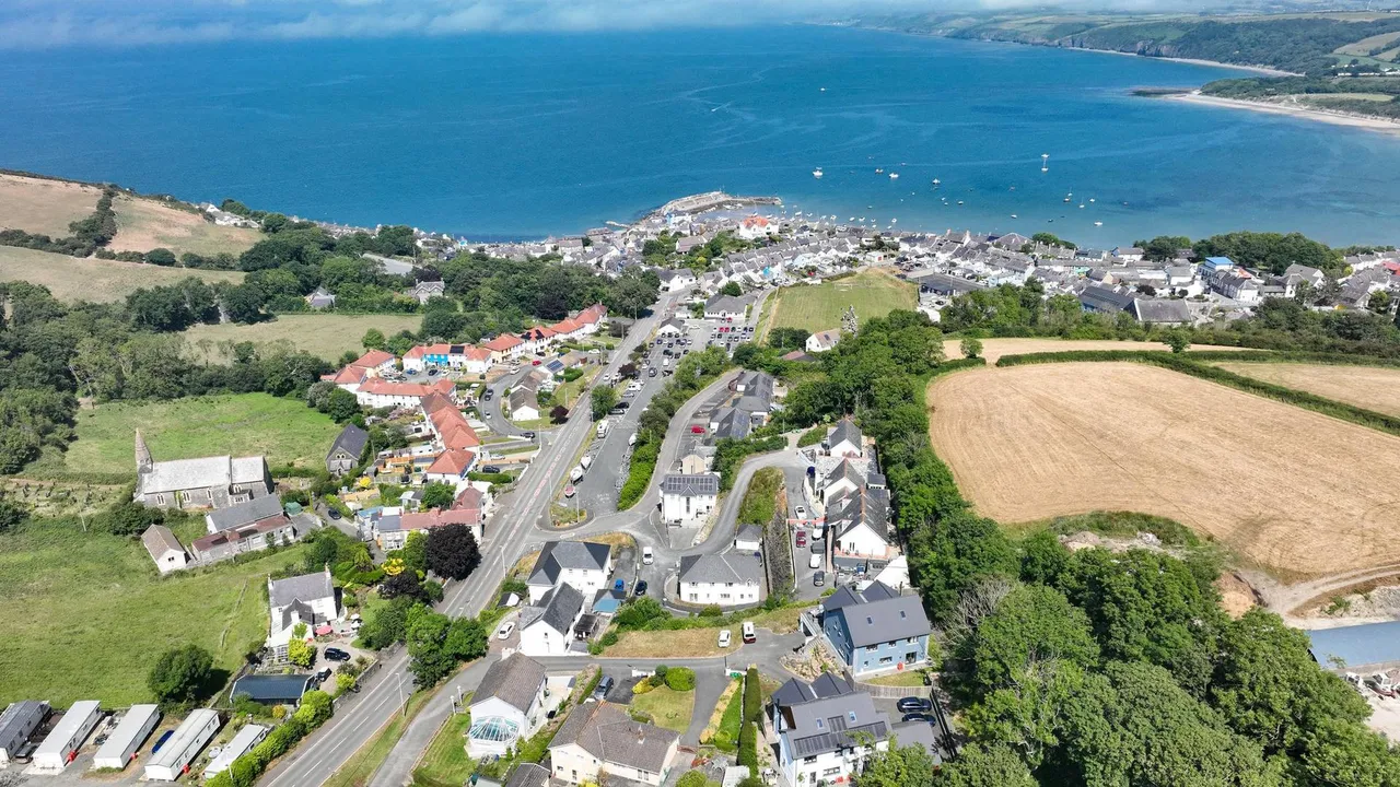 Towyn Road, New Quay, SA45, photo 37