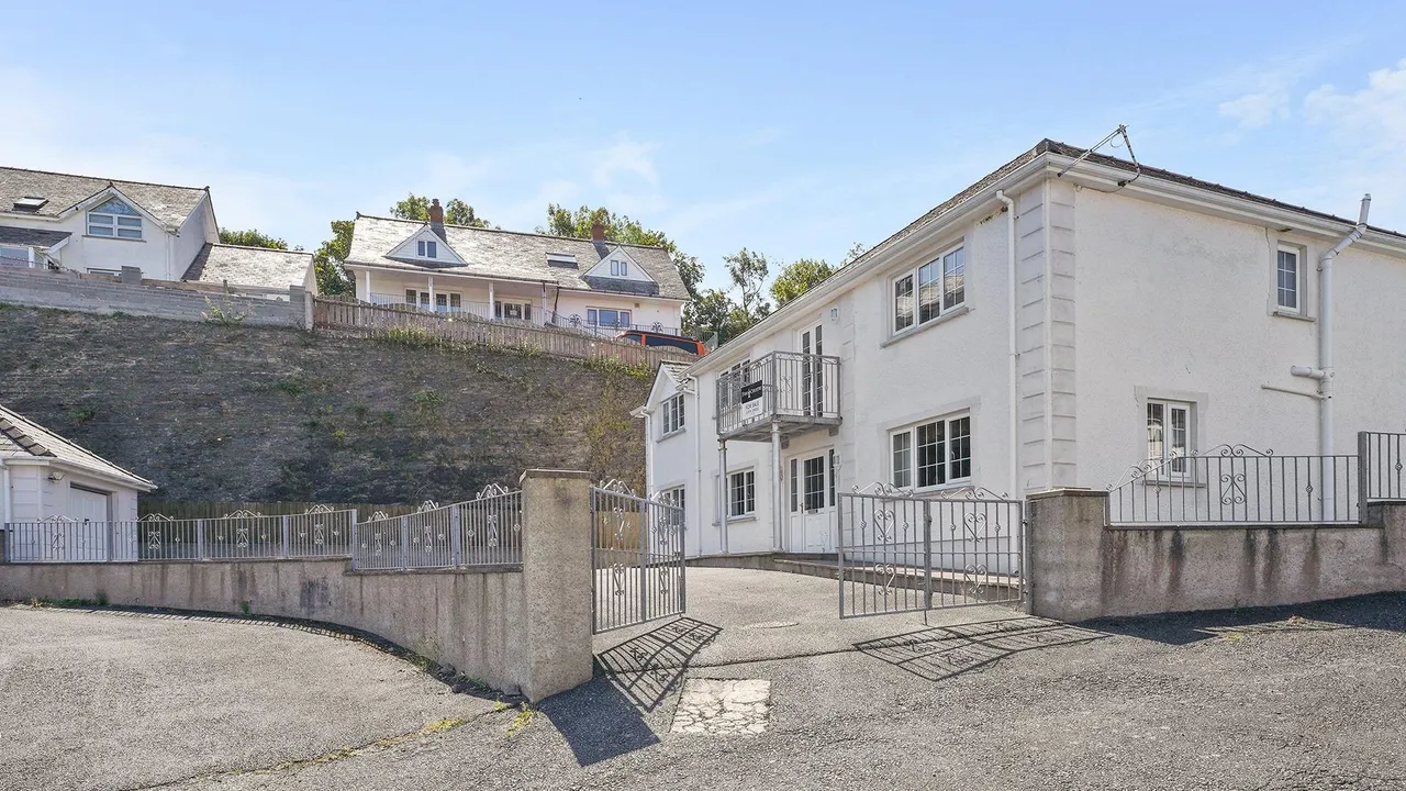 Towyn Road, New Quay, SA45, photo 40