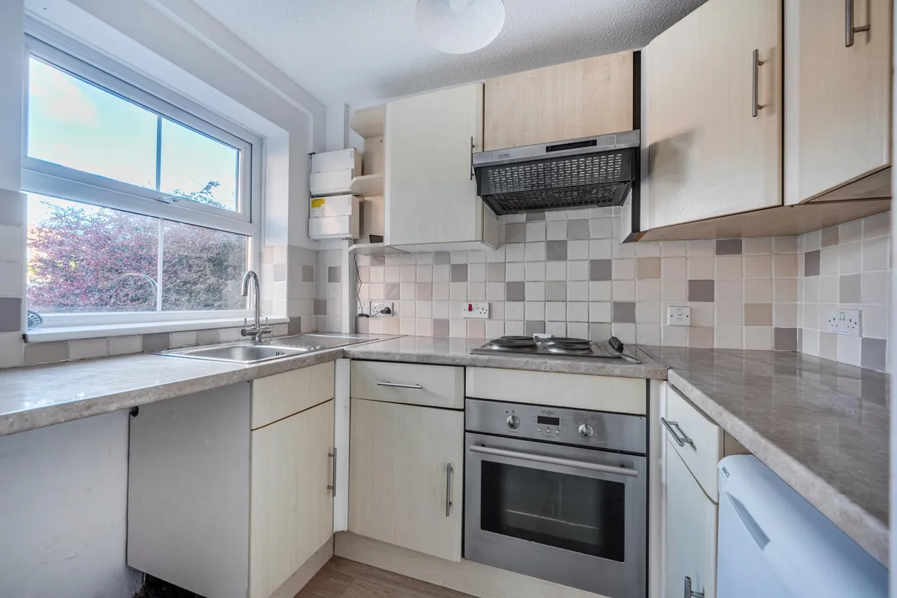 Park Lane, Newbury, RG14, photo 3