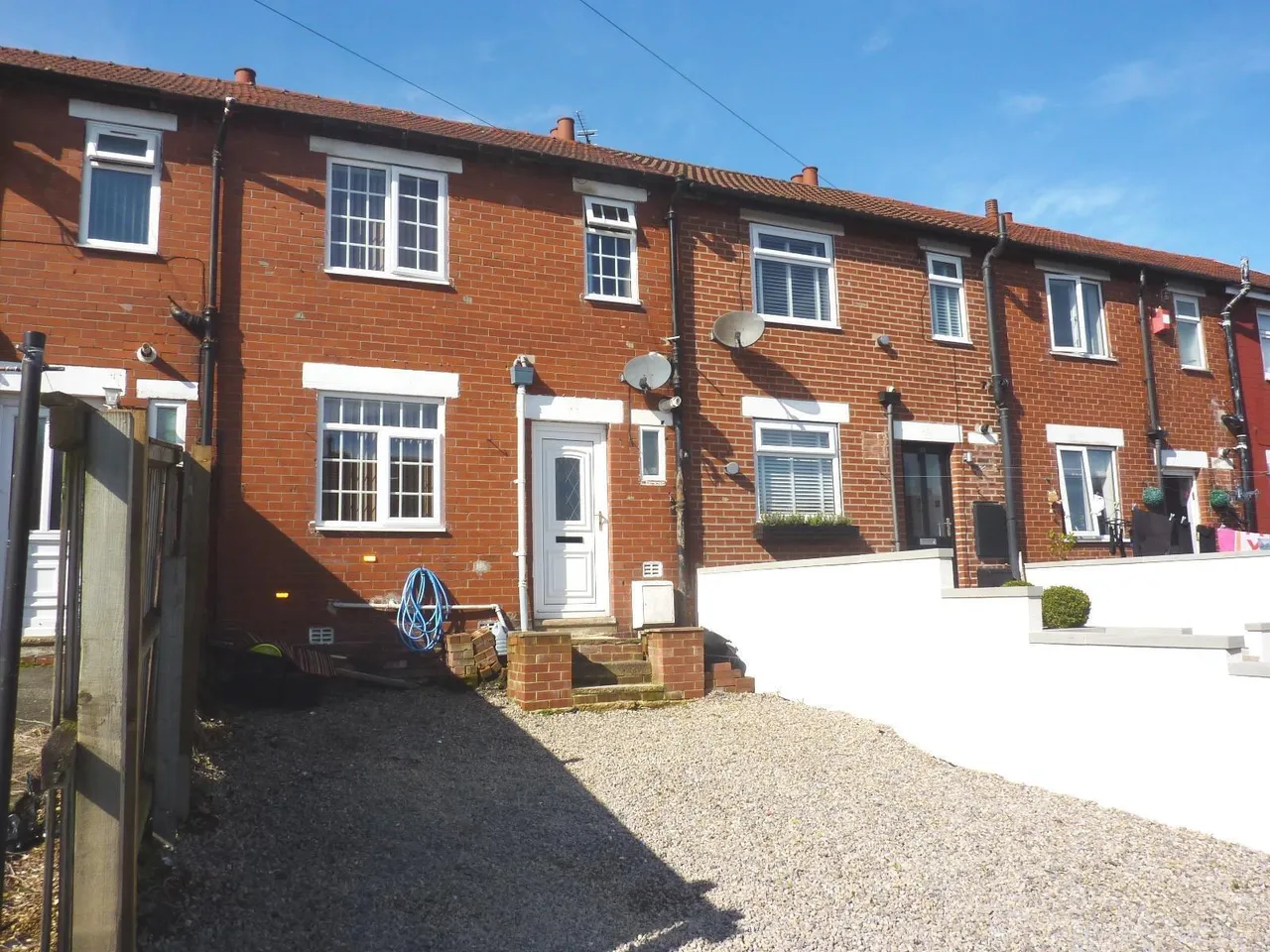 2 bed house to rent, Vegal Crescent, HX3