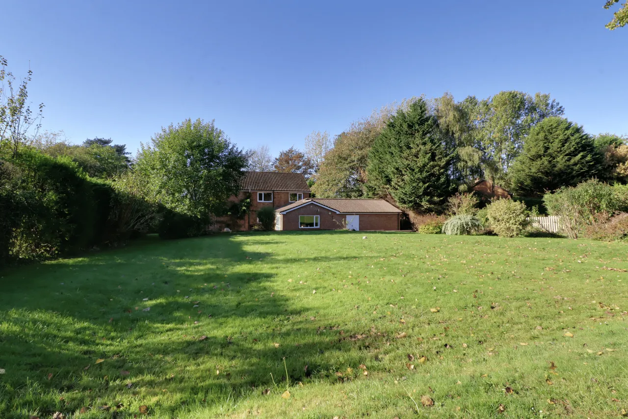 Top Road, Worlaby, DN20, photo 32