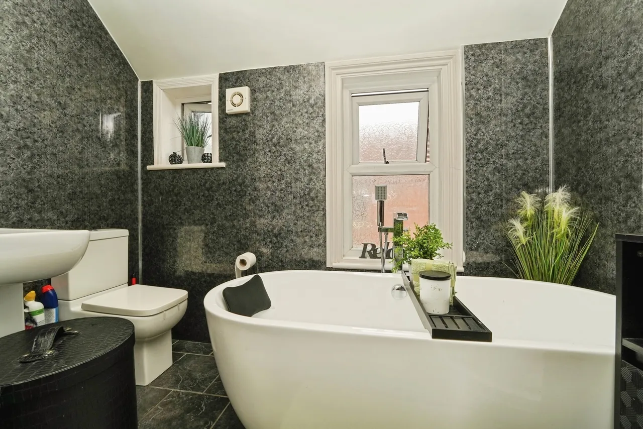 Furlong Road, Gloucester, Gloucestershire, GL1, photo 14