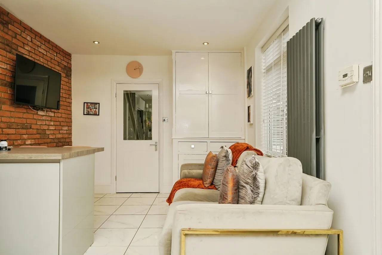Furlong Road, Gloucester, Gloucestershire, GL1, photo 5