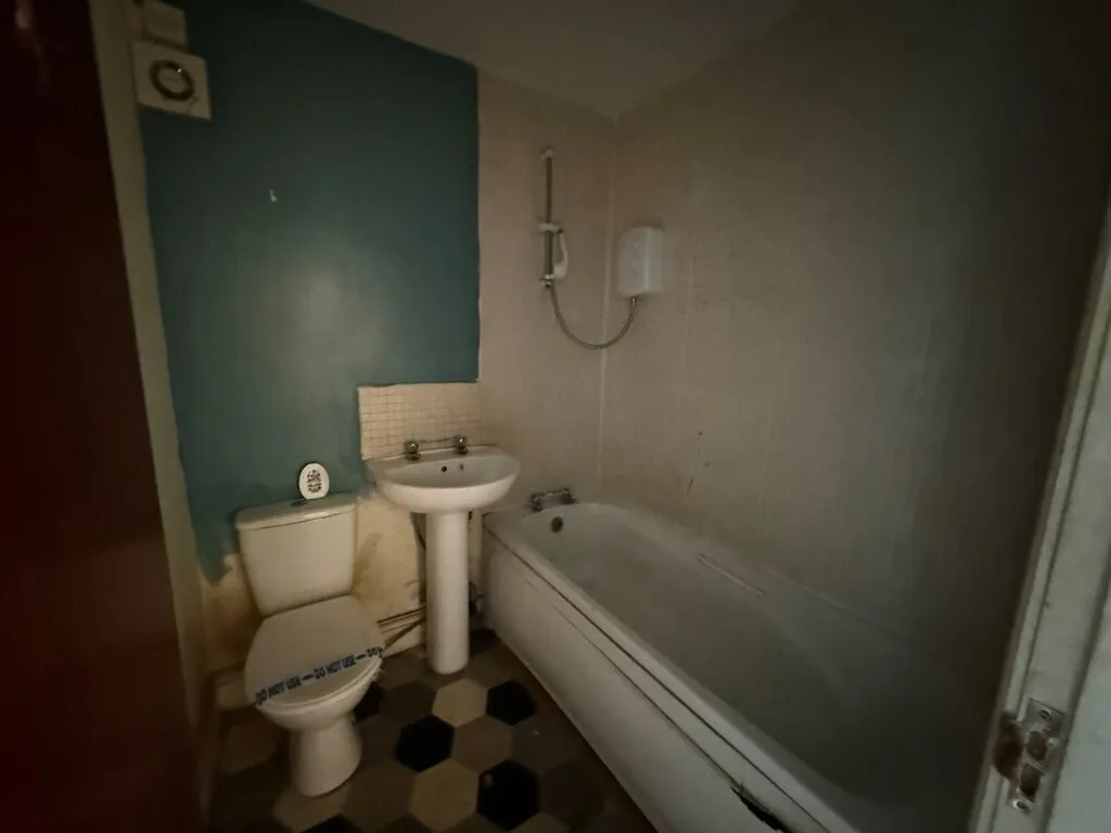 Grange Road West, Prenton, CH43, photo 7