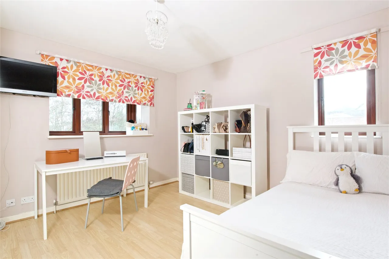 Redland Drive, Loughton, MK5, photo 11