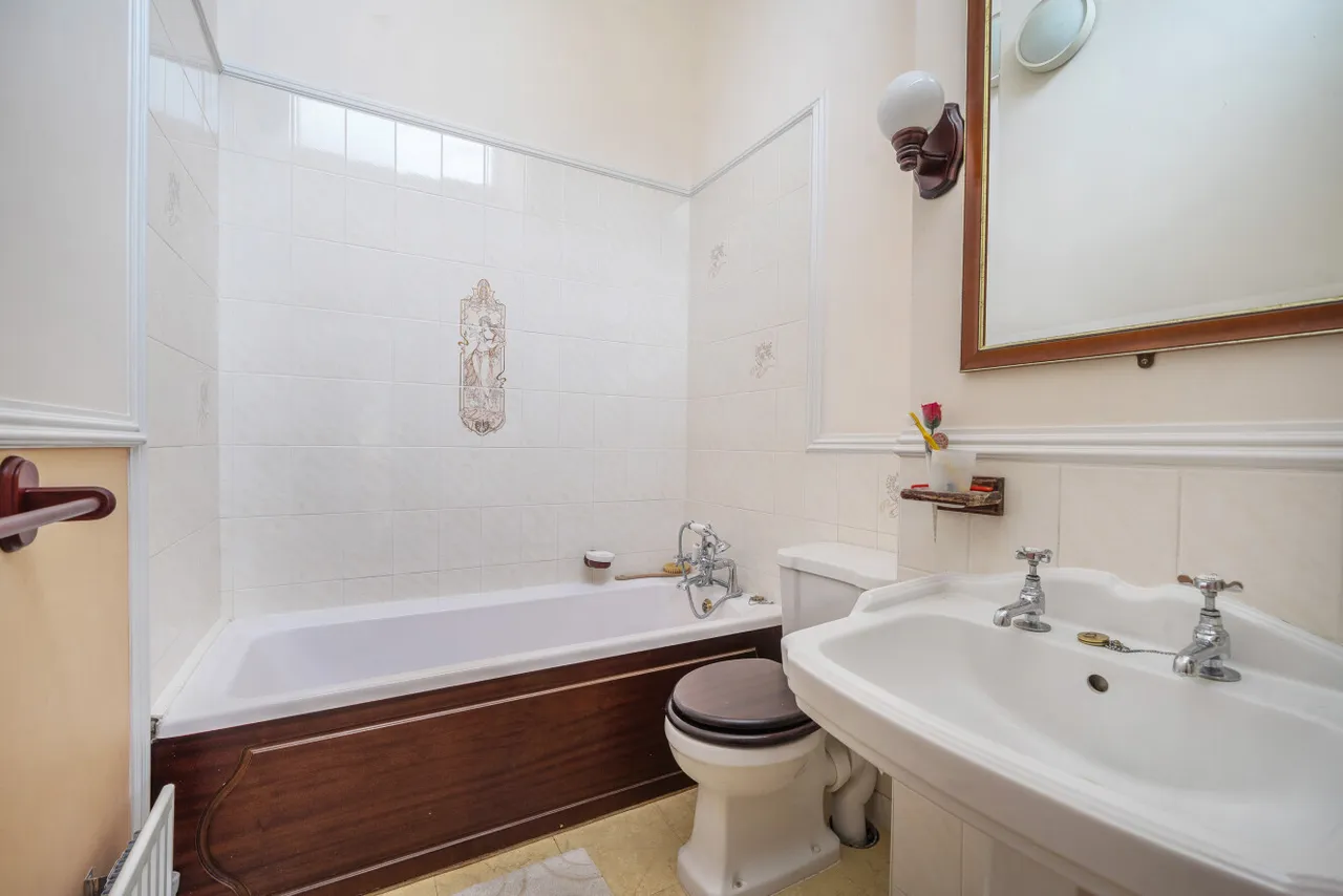 Alton Gardens, Beckenham, BR3, photo 12