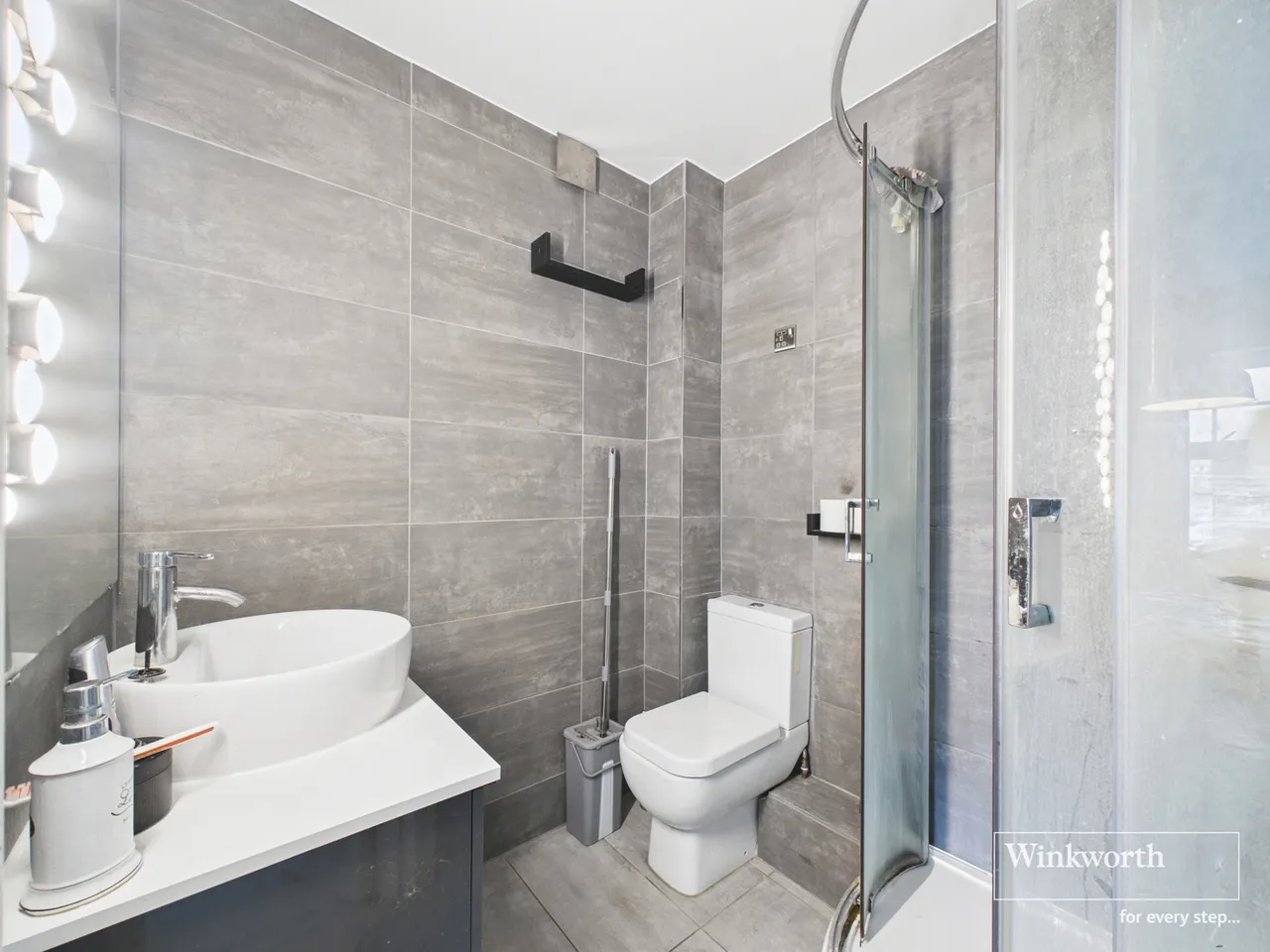 Rose Bates Drive, Kingsbury, London, NW9, photo 4