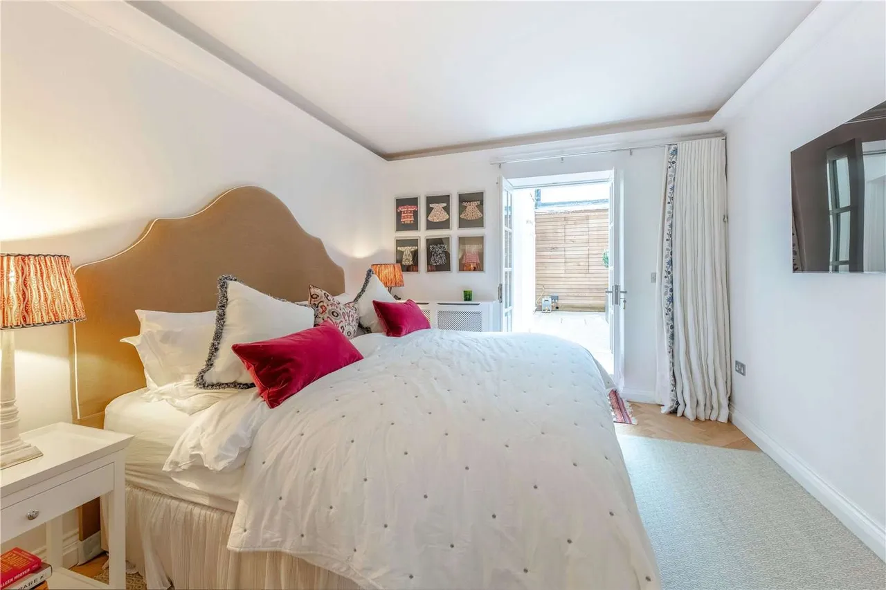Palace Gardens Terrace, London, W8 4RP, photo 10