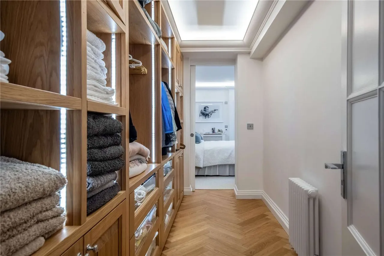 Palace Gardens Terrace, London, W8 4RP, photo 7