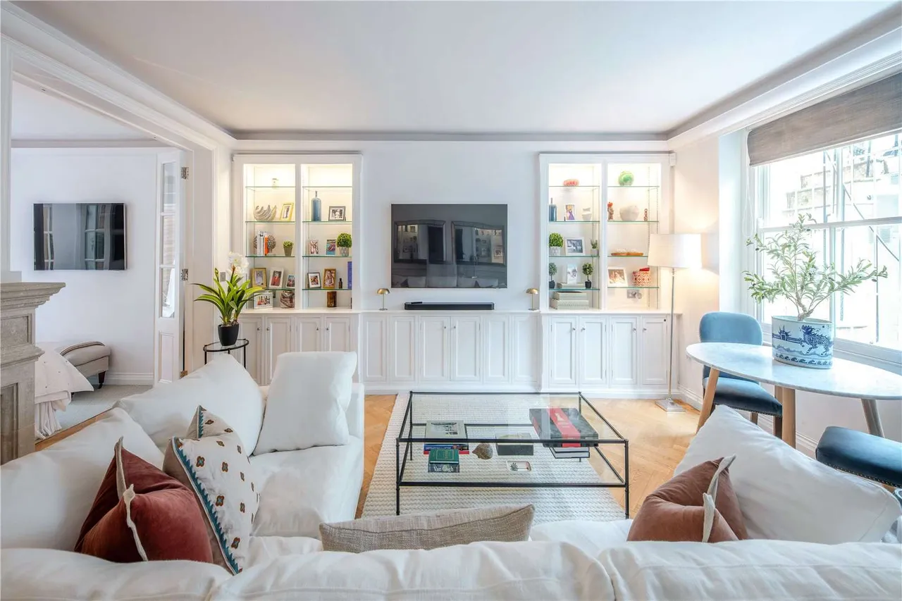 Palace Gardens Terrace, London, W8 4RP, photo 4
