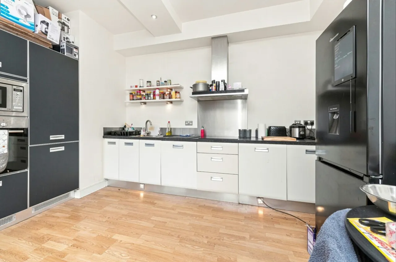 Firth Street, Huddersfield, HD1, photo 4