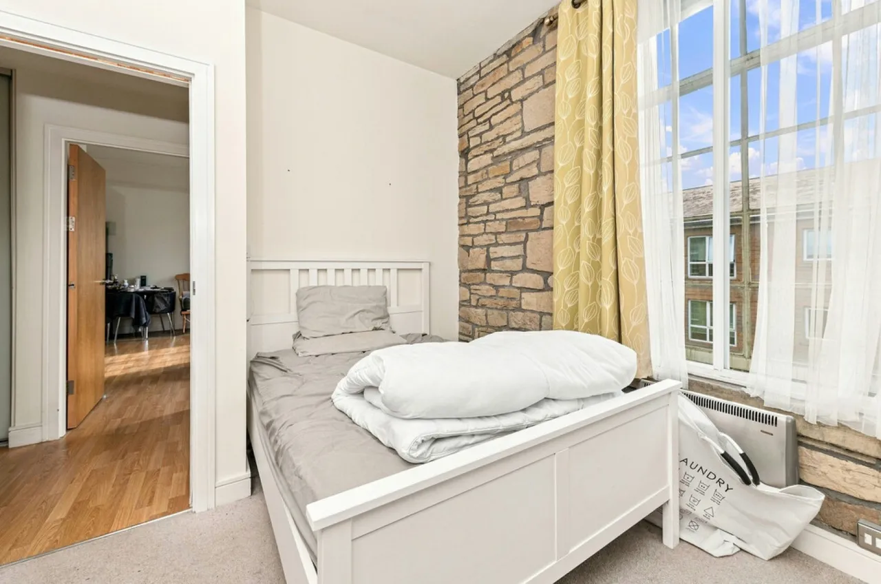 Firth Street, Huddersfield, HD1, photo 6