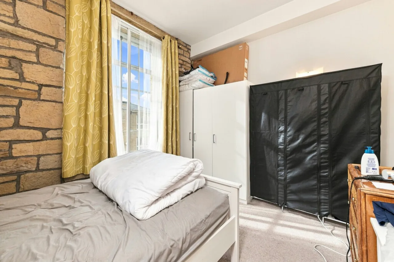 Firth Street, Huddersfield, HD1, photo 5