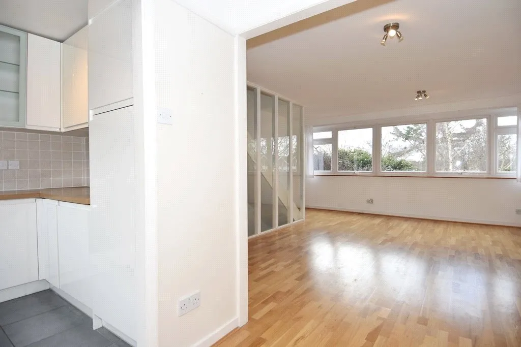 Woodville Road, Richmond, TW10, photo 3