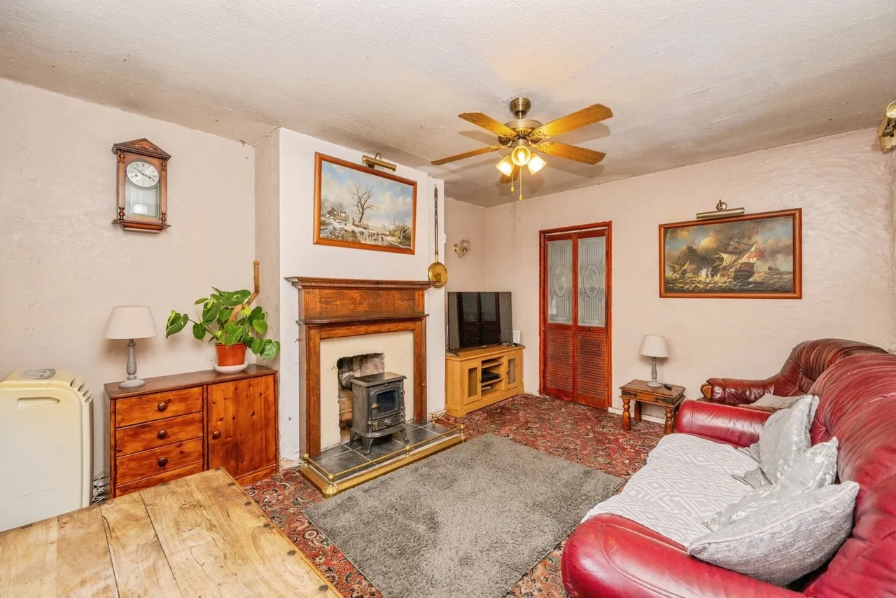 Bright Crescent, Tamworth, B77, photo 3
