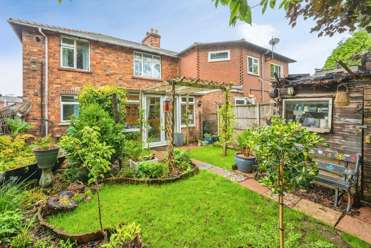 Bright Crescent, Tamworth, B77, photo 4