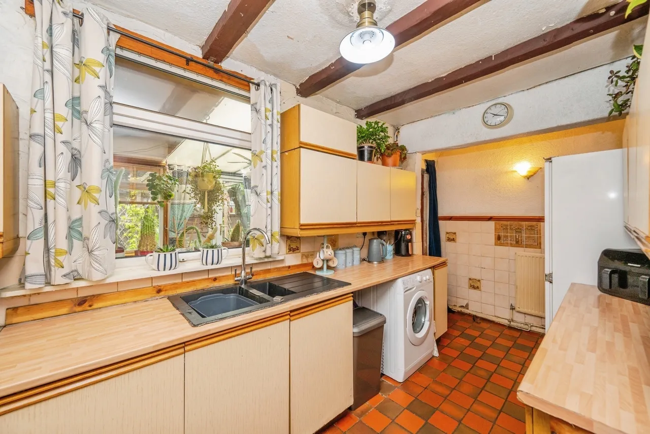 Bright Crescent, Tamworth, B77, photo 18