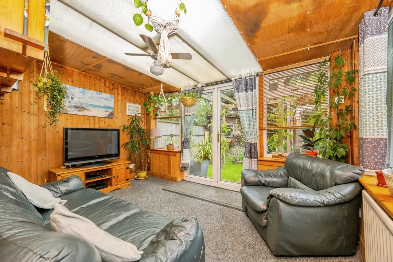 Bright Crescent, Tamworth, B77, photo 14
