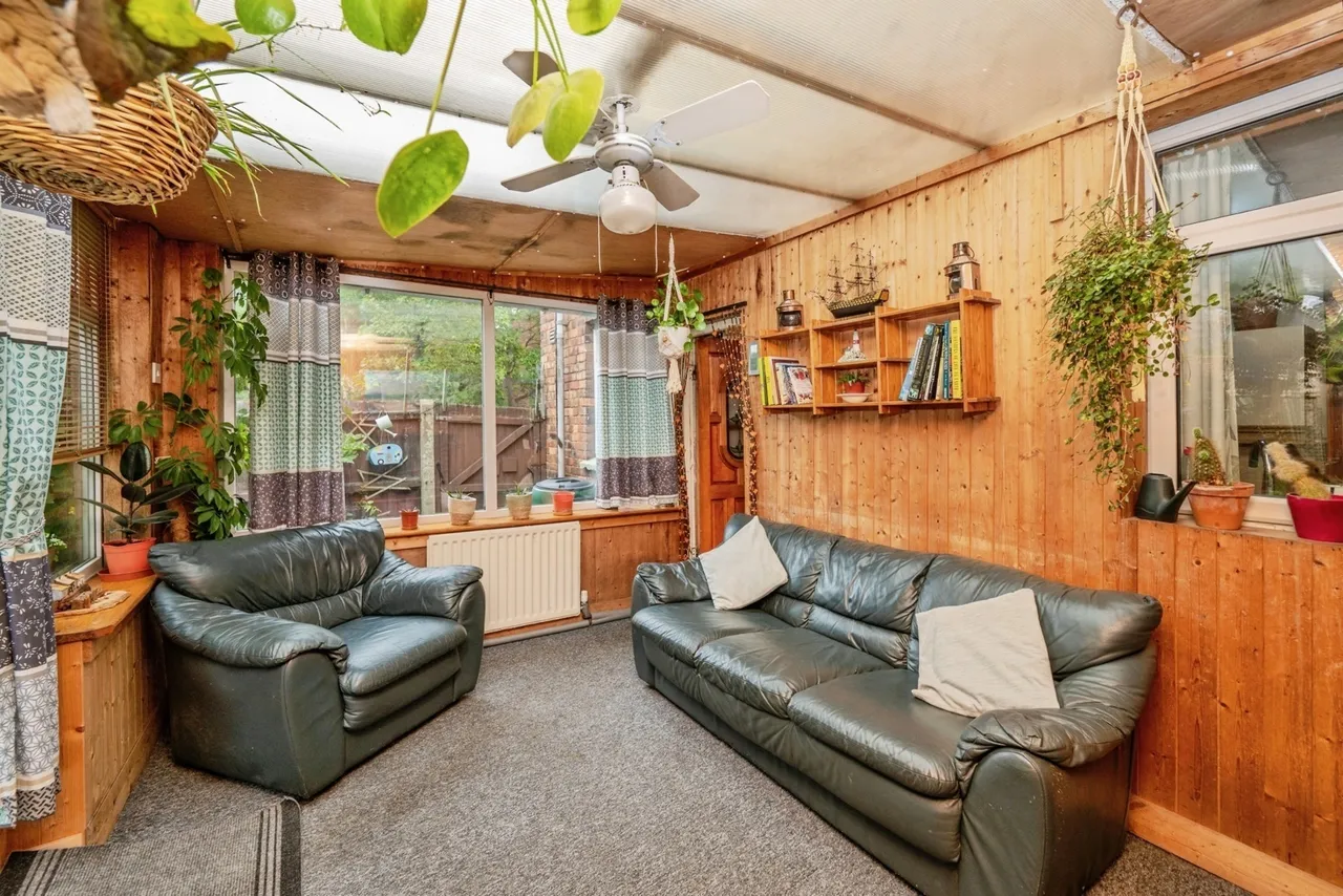 Bright Crescent, Tamworth, B77, photo 16