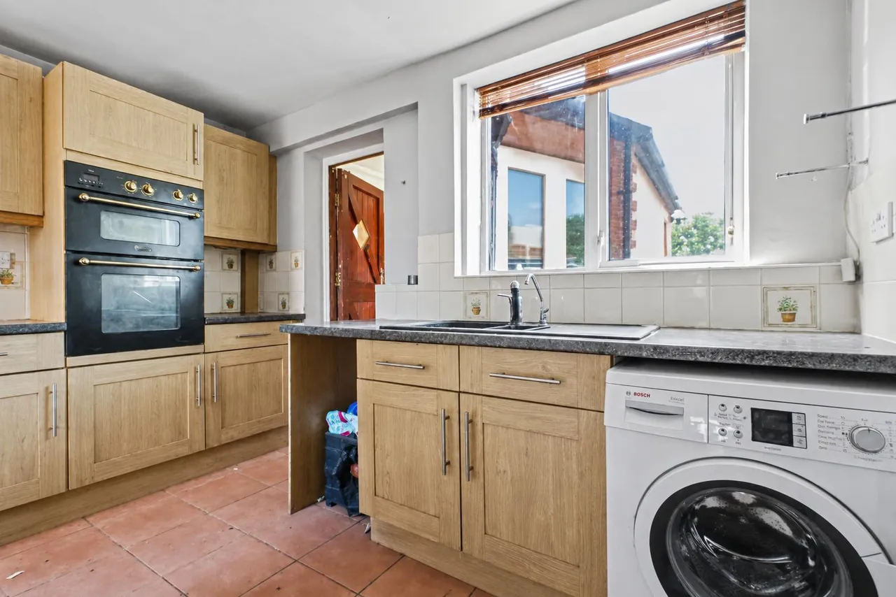Briar Gate, Long Eaton, NG10, photo 9