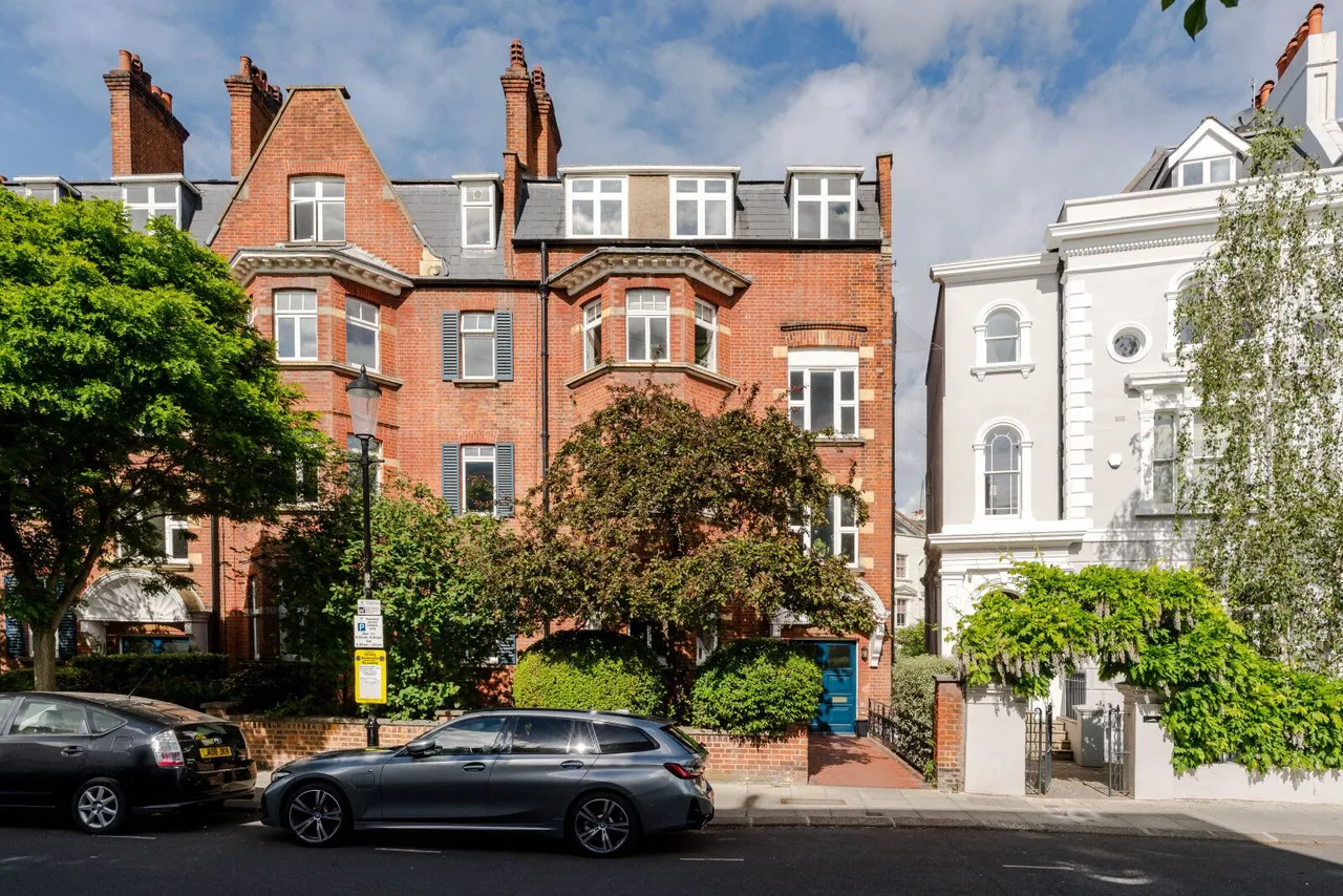 Crescent Mansions, 122 Elgin Crescent, Notting Hill, London, W11 2JN, photo 2