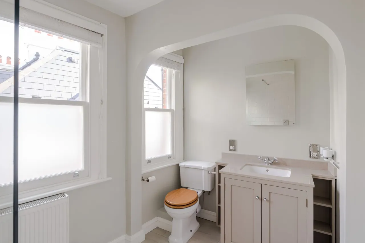 Crescent Mansions, 122 Elgin Crescent, Notting Hill, London, W11 2JN, photo 9