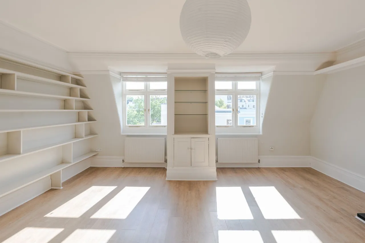 3 bed flat for sale — Crescent Mansions, 122 Elgin Crescent, Notting Hill, London, W11 2JN