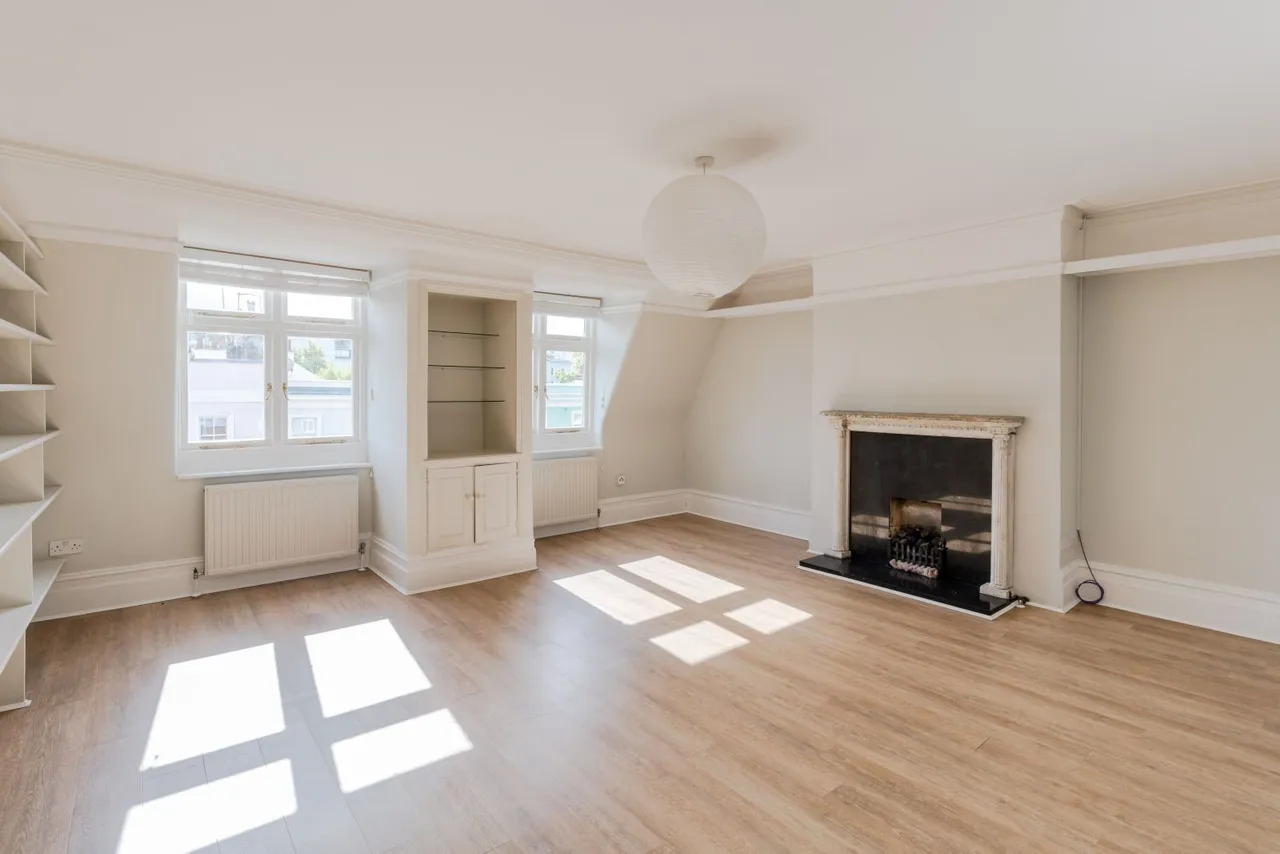 Crescent Mansions, 122 Elgin Crescent, Notting Hill, London, W11 2JN, photo 3
