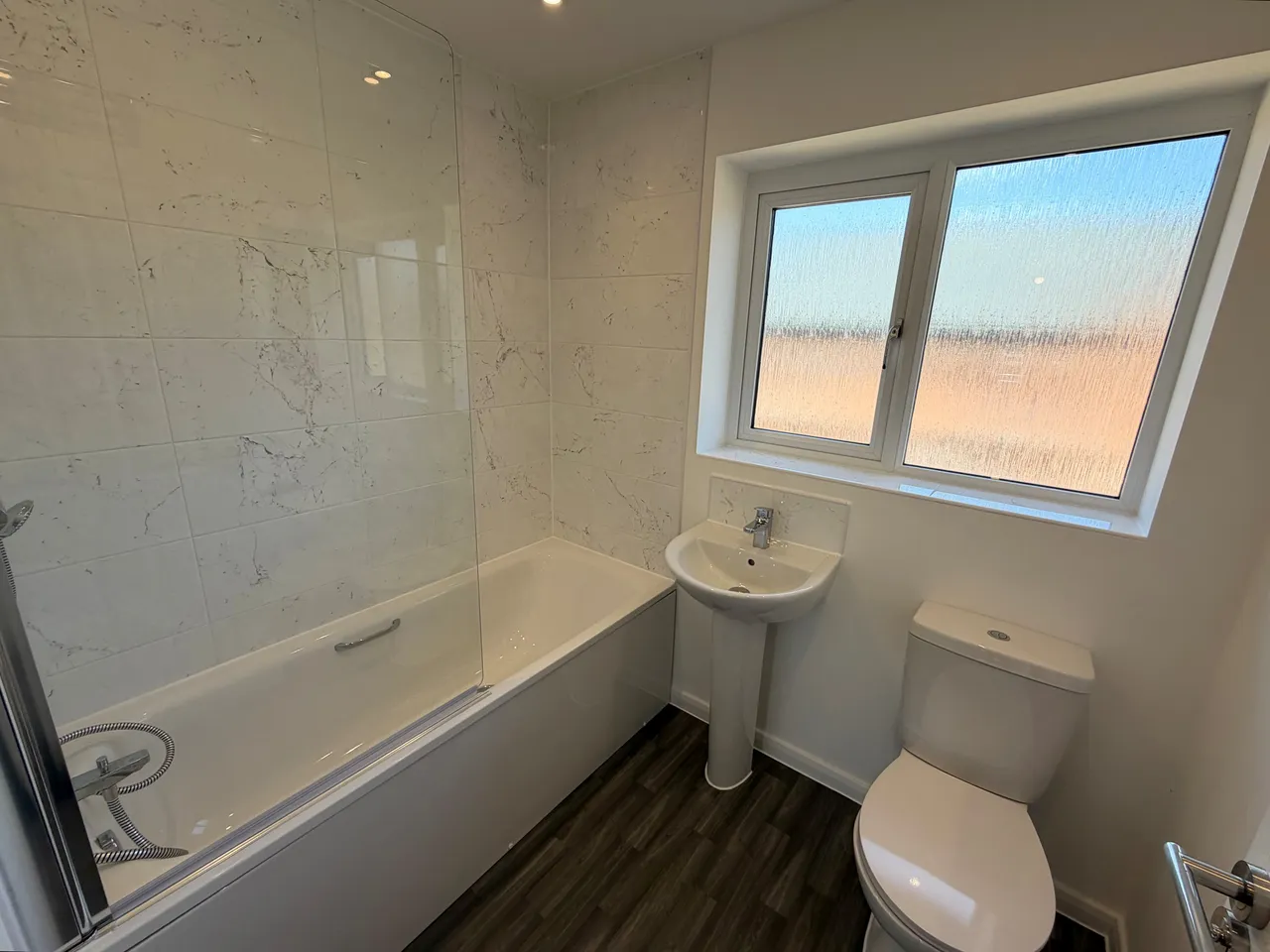 Saunders Way, Wellingborough NN8 1UG, photo 10