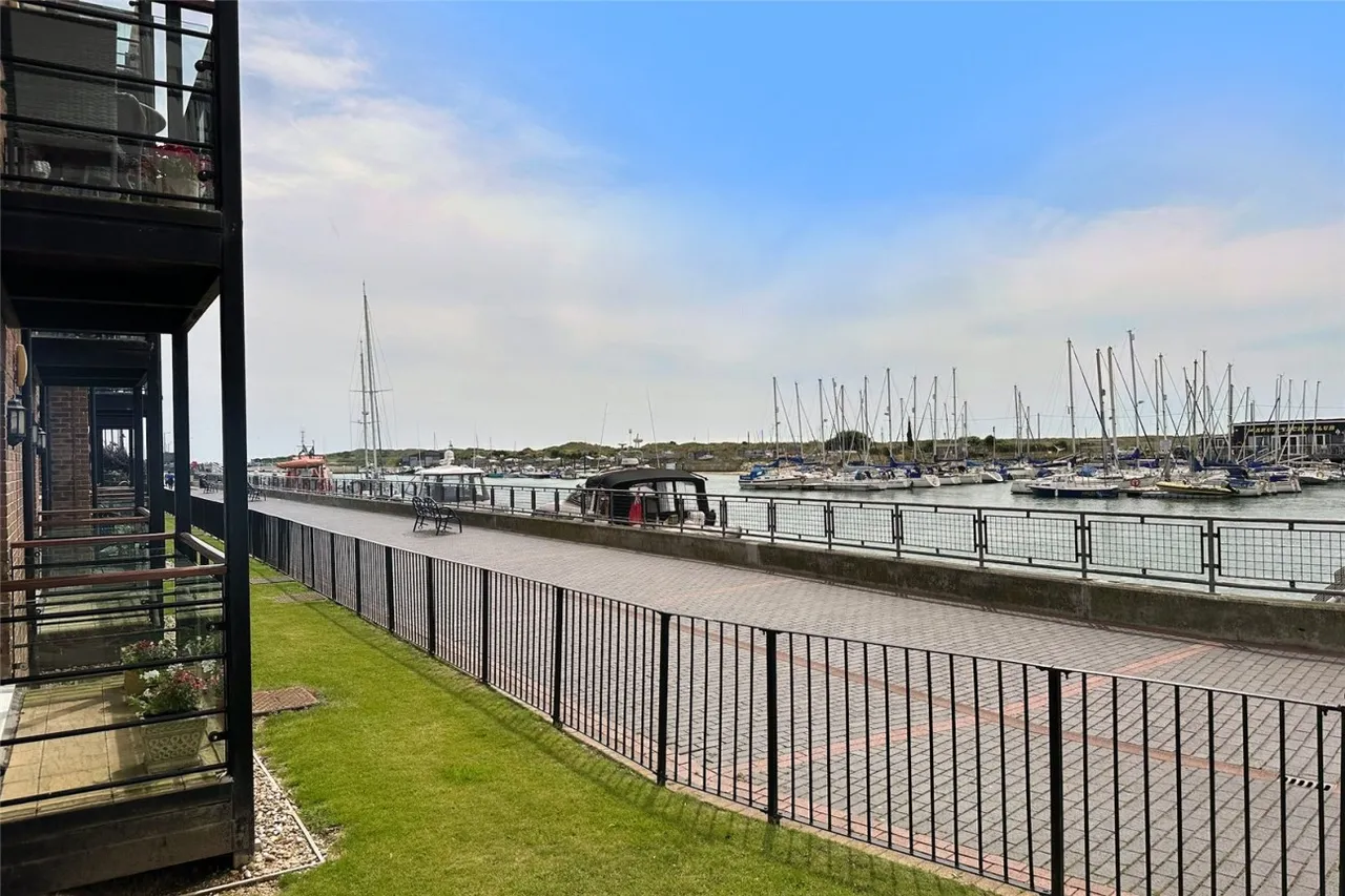 Littlehampton, BN17, photo 17